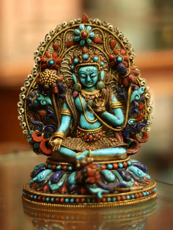 Statue de la Tortue et de Tara Verte en Lapis Lazuli dans un cadre métallique