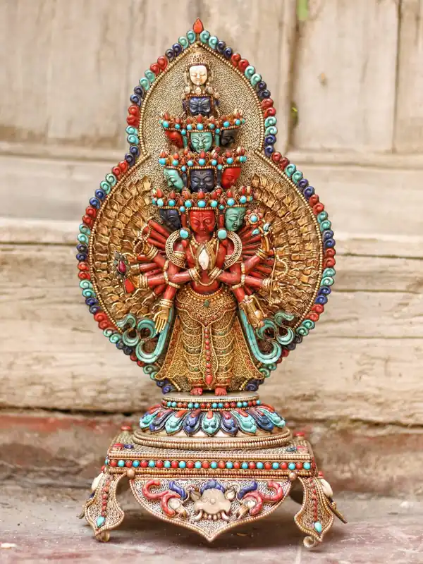 Statue de Sahasrabhuja Avalokitesvara