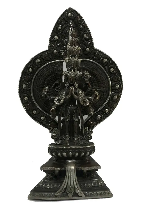 Statue de Avalokitesvara aux 1000 bras
