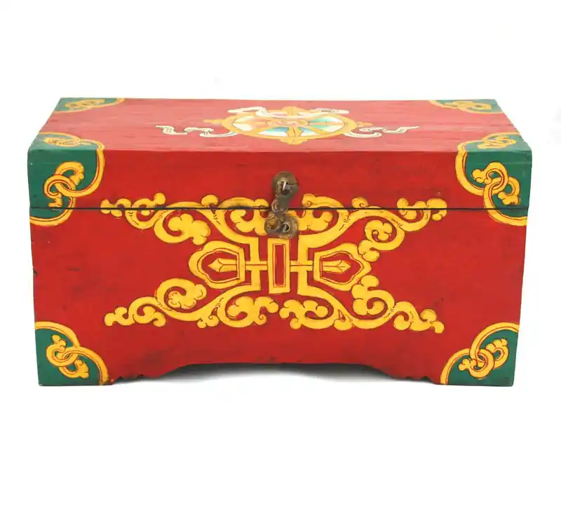 Boîte de trésor tibétaine avec Dharmachakra et parasol.