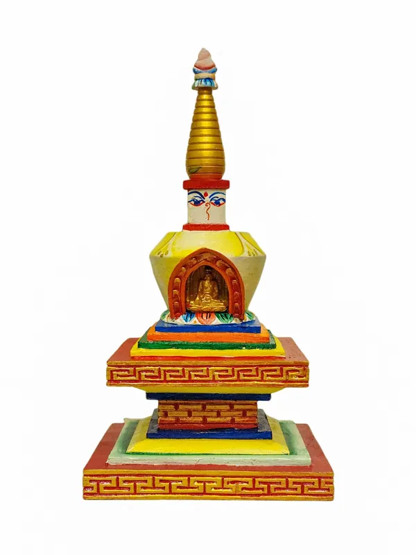 Stupa bouddhiste en bois