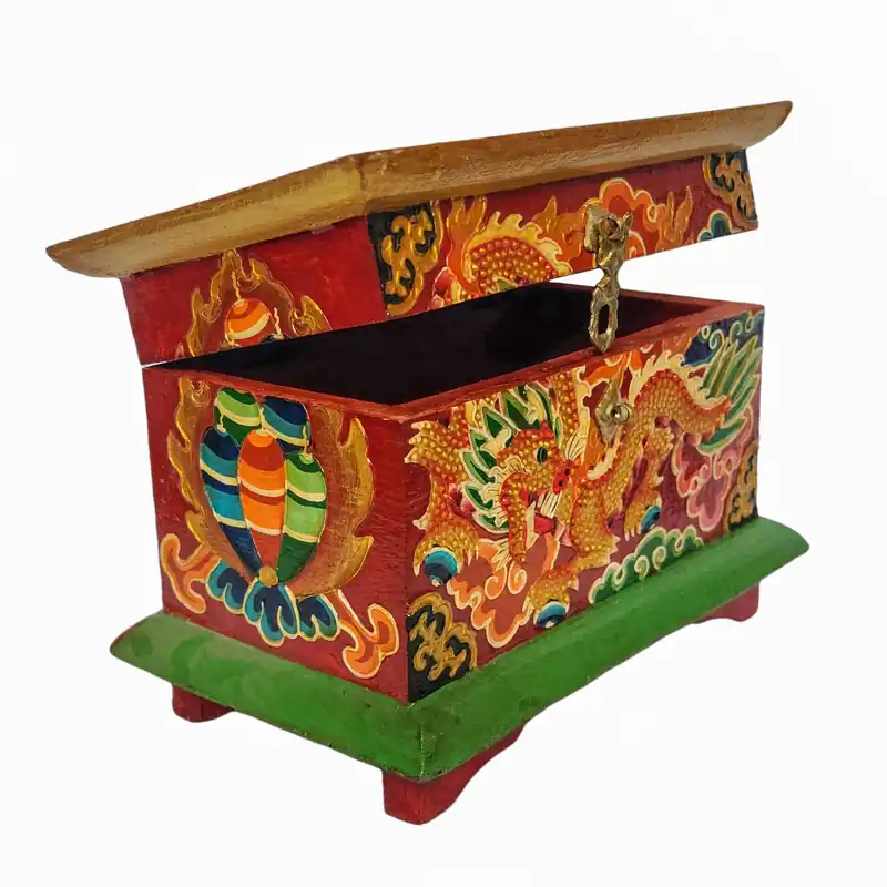Boîte rituelle en bois tibétaine pour objets spirituels