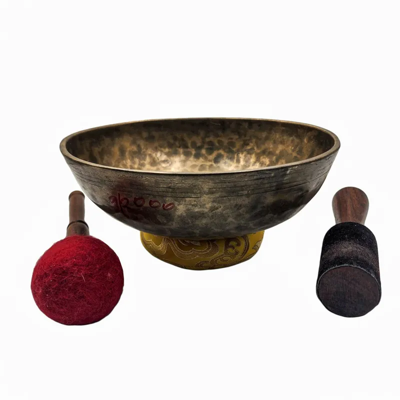 Sept bols chantants en bronze manipuri pour la méditation
