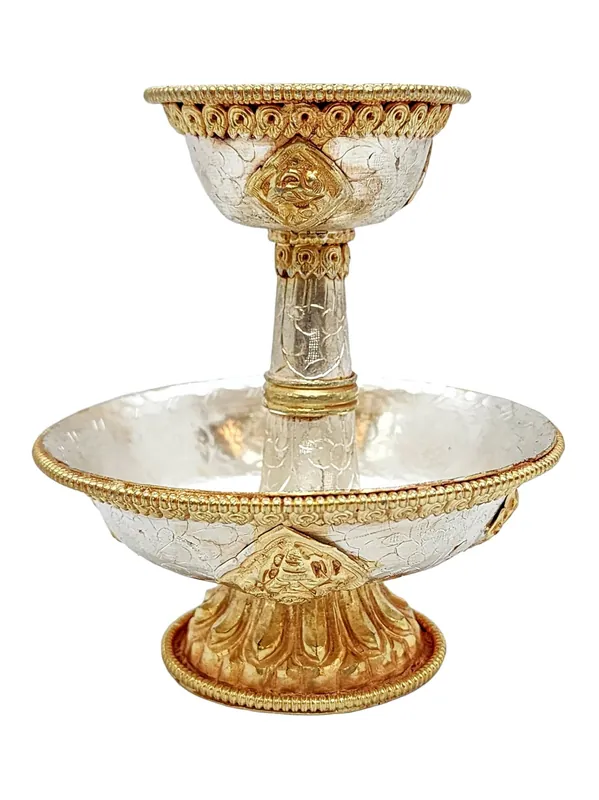 Vaisseau en cuivre Serkyem pour offrandes rituelles