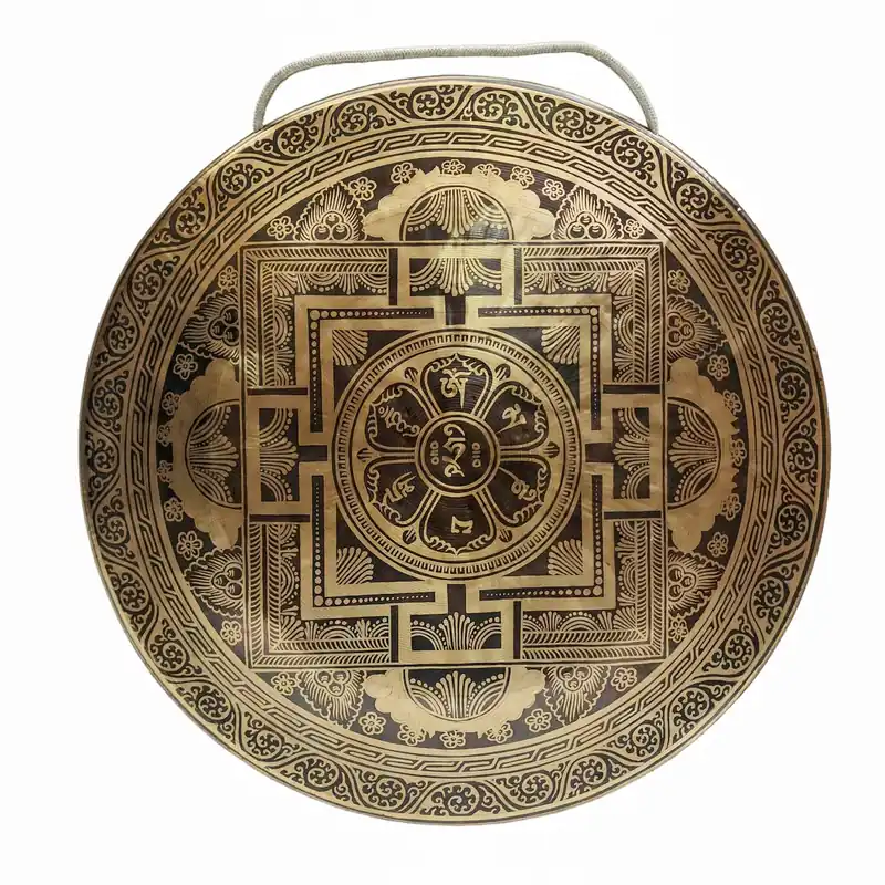 Chau Gong avec Mandala Gravé