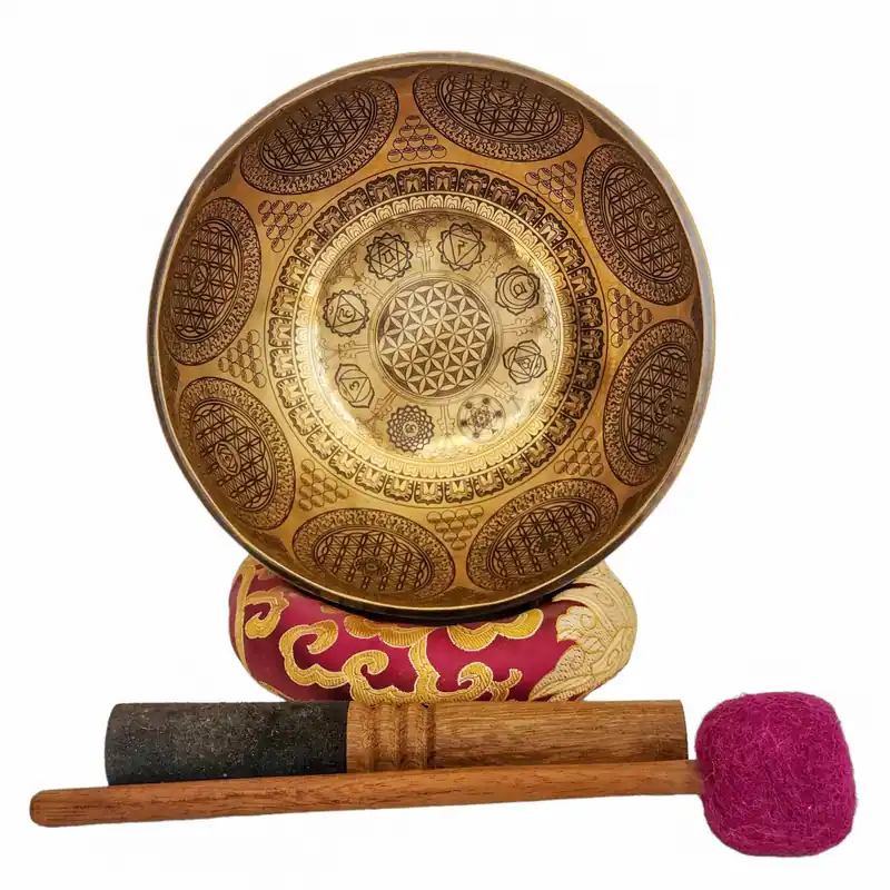 Bol chantant battu à la main avec mantra gravé