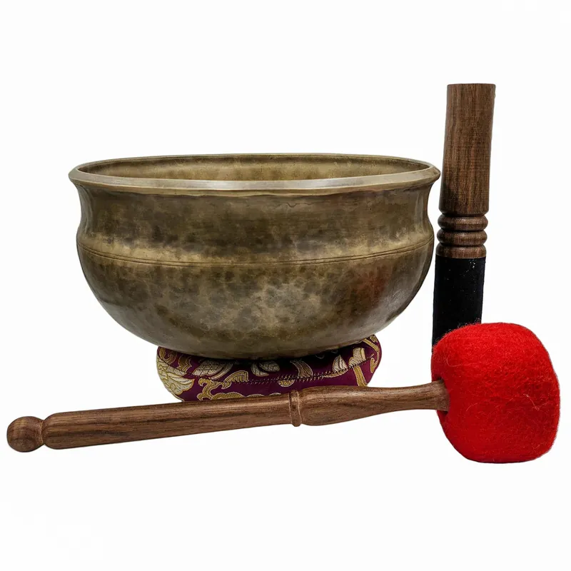 Bol chantant bouddhiste en métal battu à la main avec finition ancienne