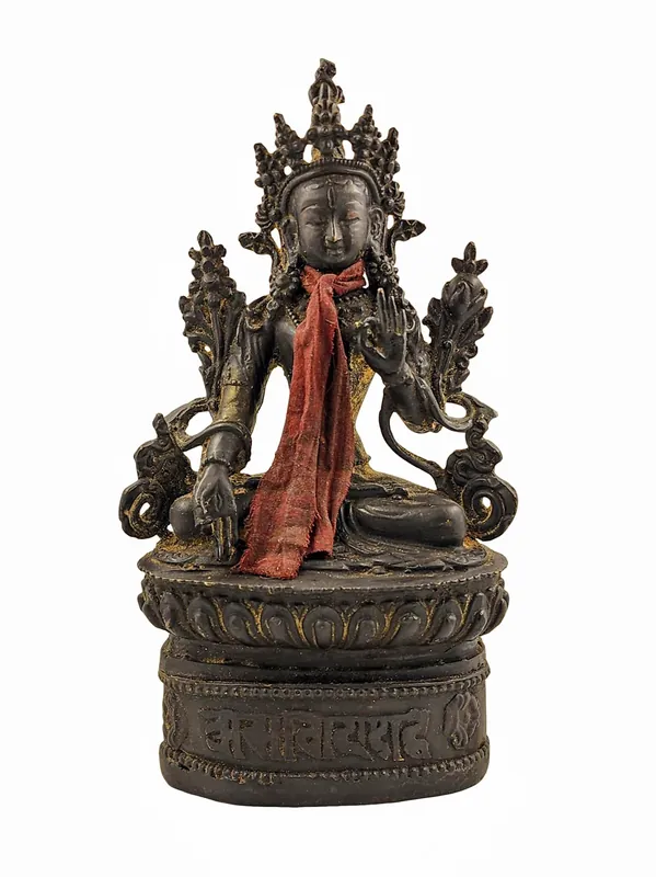 Statue bouddhiste de Tara blanche oxydée en chocolat