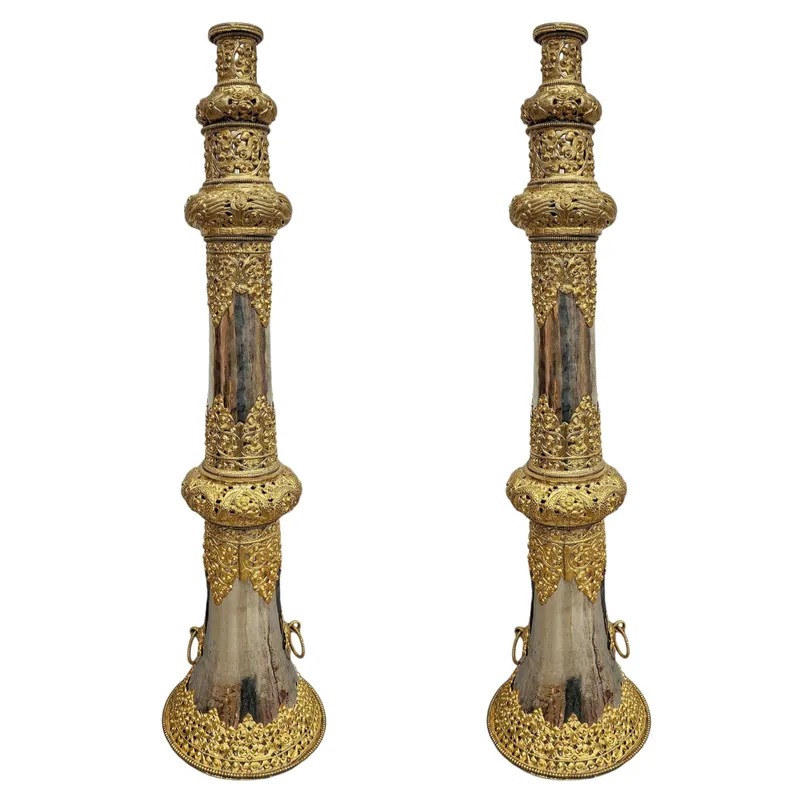 Instrument de musique népalais en cuivre, trompette à lave