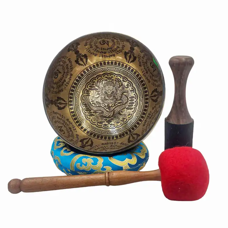 Sept bols chantants en bronze avec des sculptures de dragon