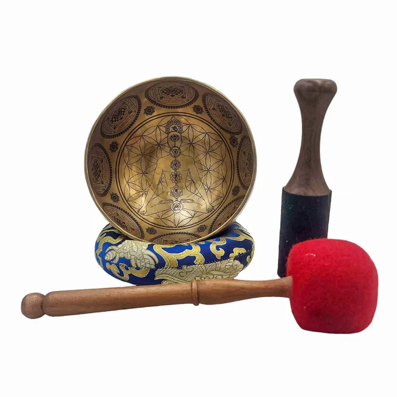 Sept Bols Chantants en Bronze avec un Homme de Yoga