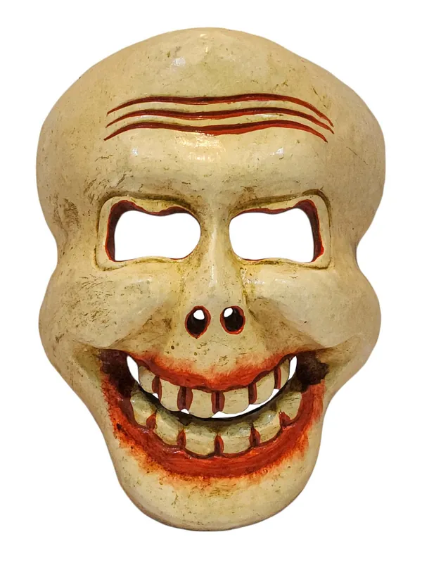 Masque en bois de peuplier des Seigneurs du Cimetière