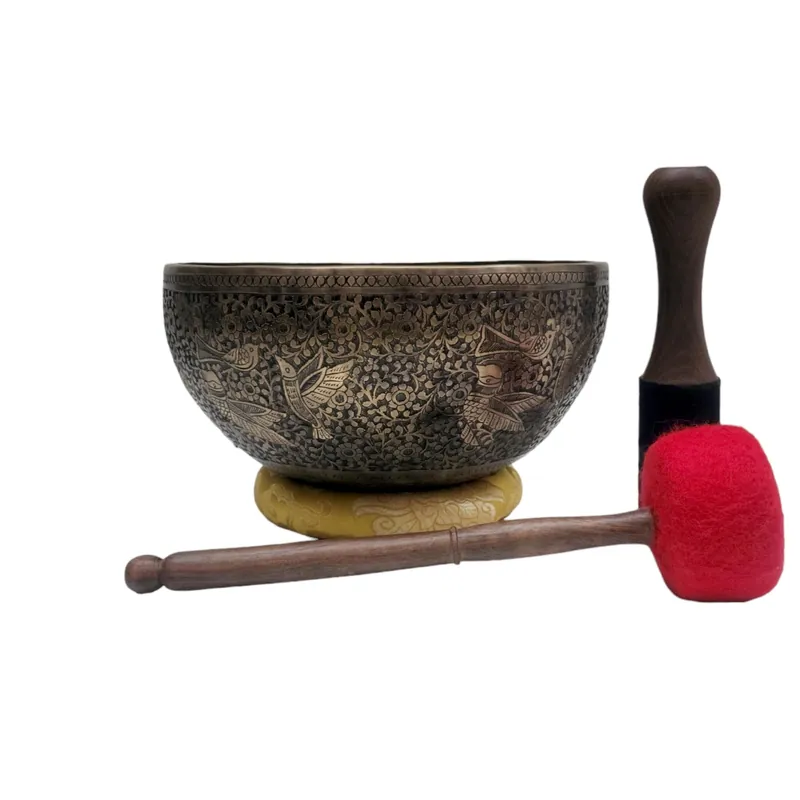 Bol chantant Jambati avec motif d’oiseau, bronze