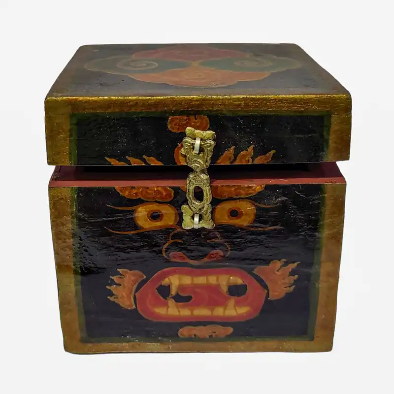 Coffre tibétain de Mahakala avec design traditionnel