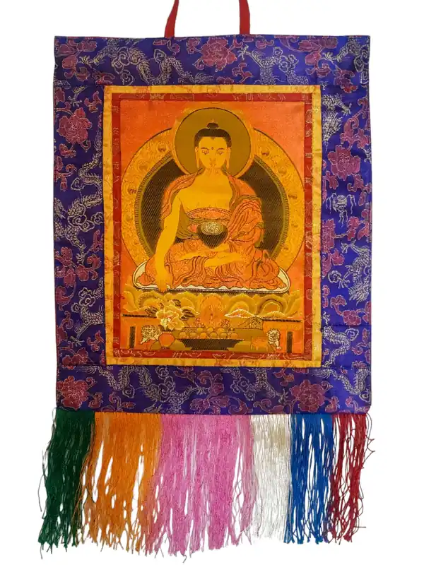 Tenture murale en brocart de Cochin représentant le Bouddha Shakyamuni