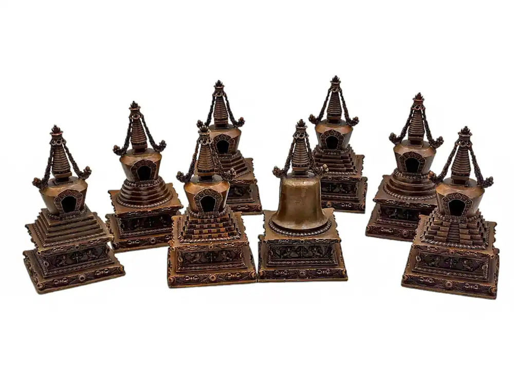 Ensemble de Stupas en Cuivre – Monument Sacré de l’Éveil