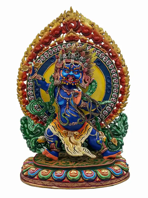 Statue de cuivre de Vajrapani avec finition traditionnelle – Symbole de puissance et d’intrépidité