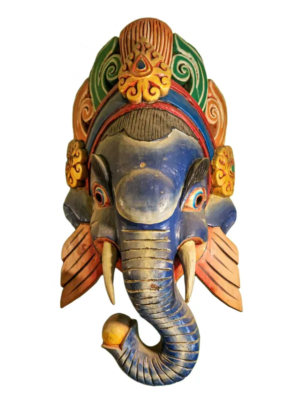 Masque en bois sculpté de Ganesh à suspendre au mur
