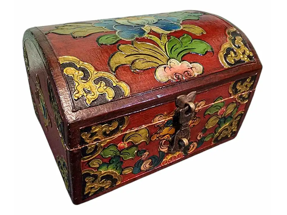 Coffre tibétain en bois aux couleurs classiques