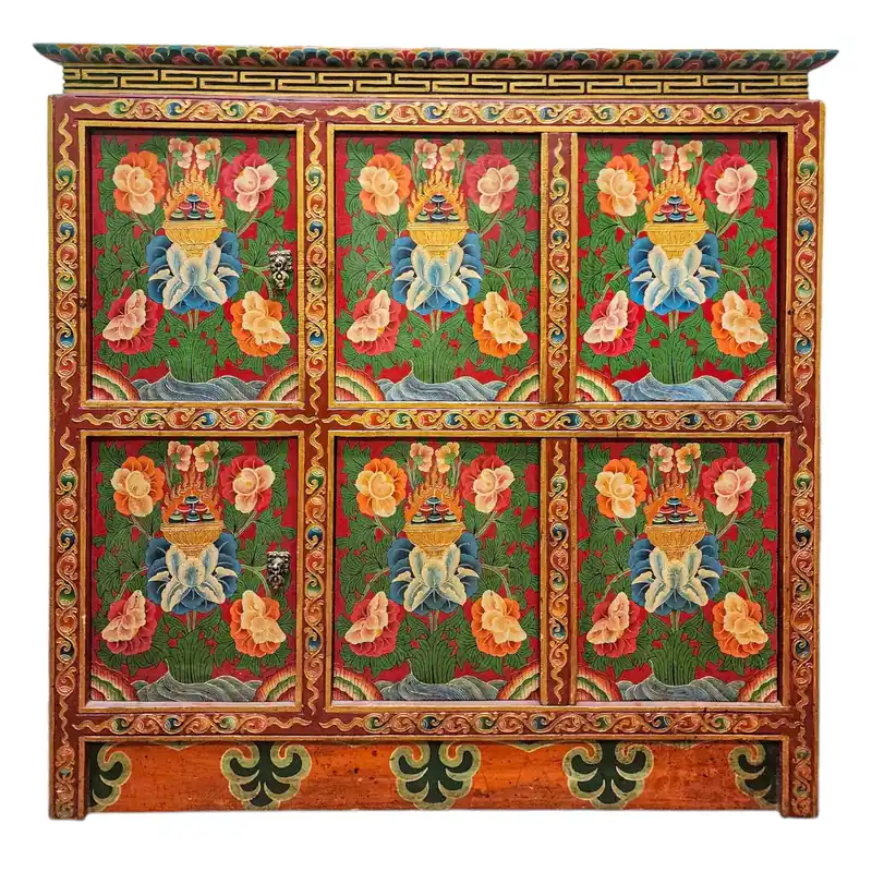 Cabinet en bois peint à quatre portes du Tibet