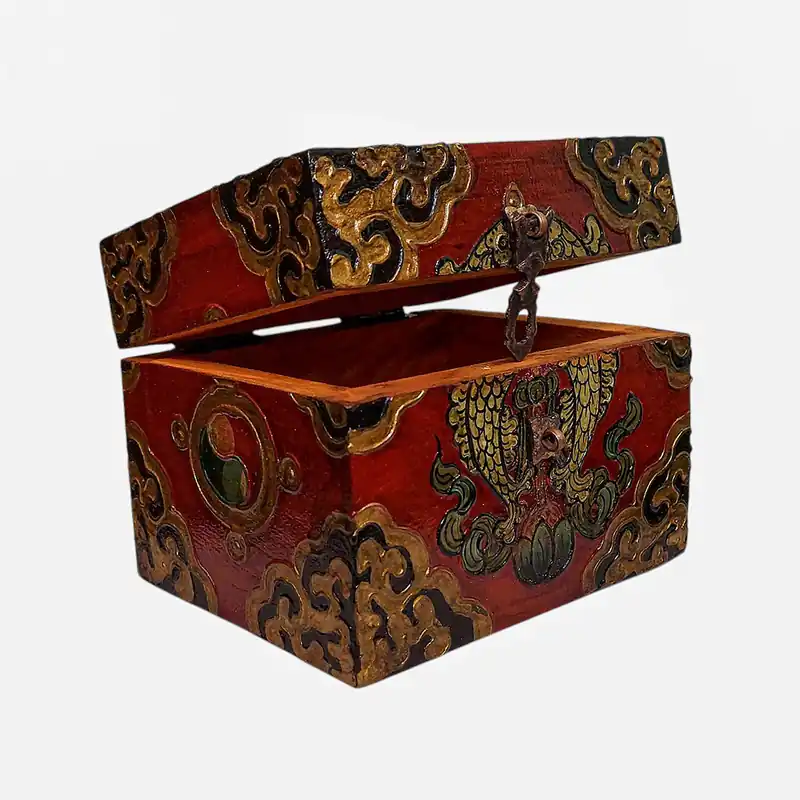 Coffre en bois tibétain dans des couleurs traditionnelles