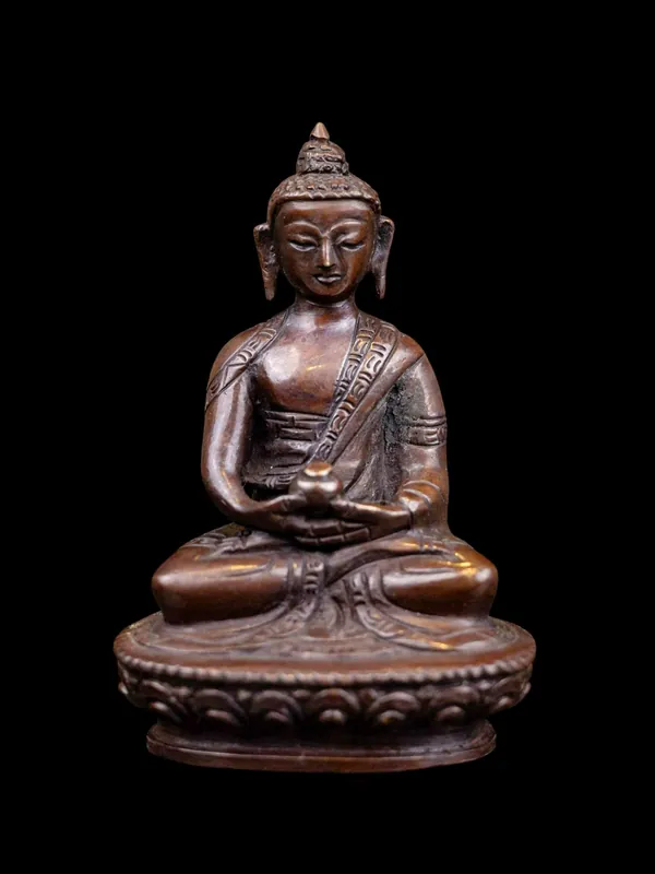 Statue miniature en cuivre d’Amitabha Bouddha : Incarnation de la Lumière et de la Compassion infinies