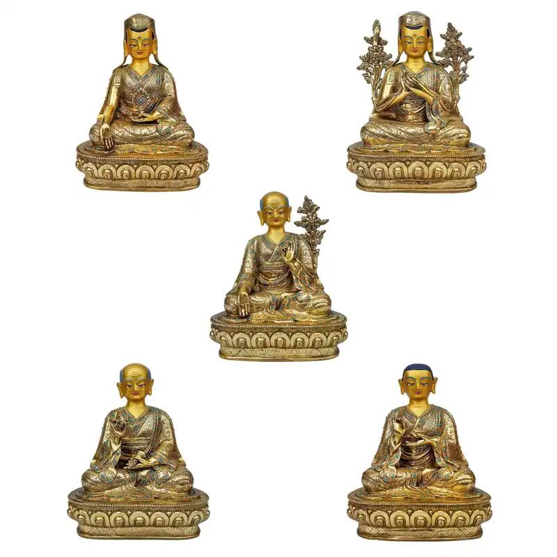Statue de Bouddha en cuivre du Sakyapa avec un visage en or