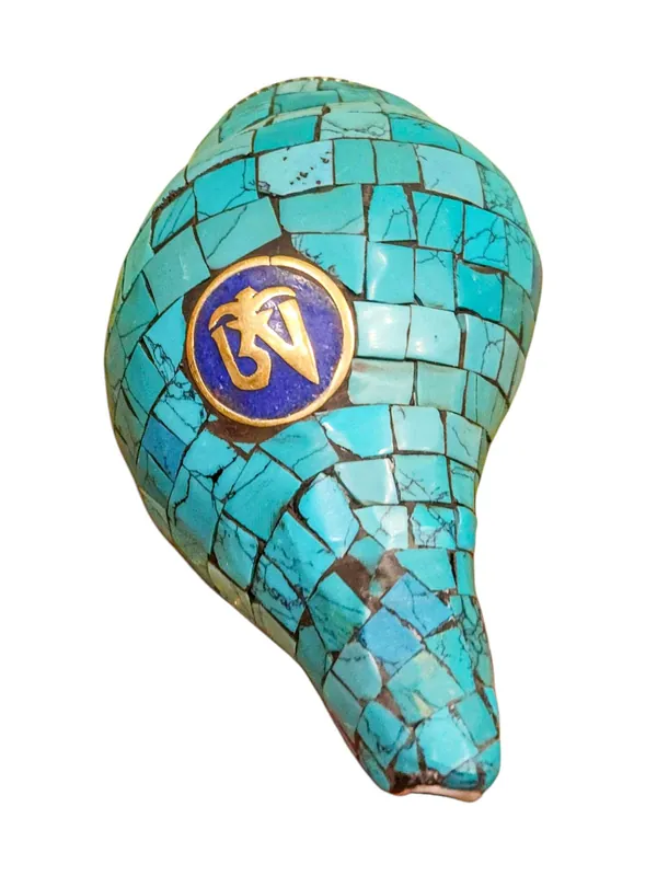 Coquille sacrée enconchée pour la méditation vajrayana