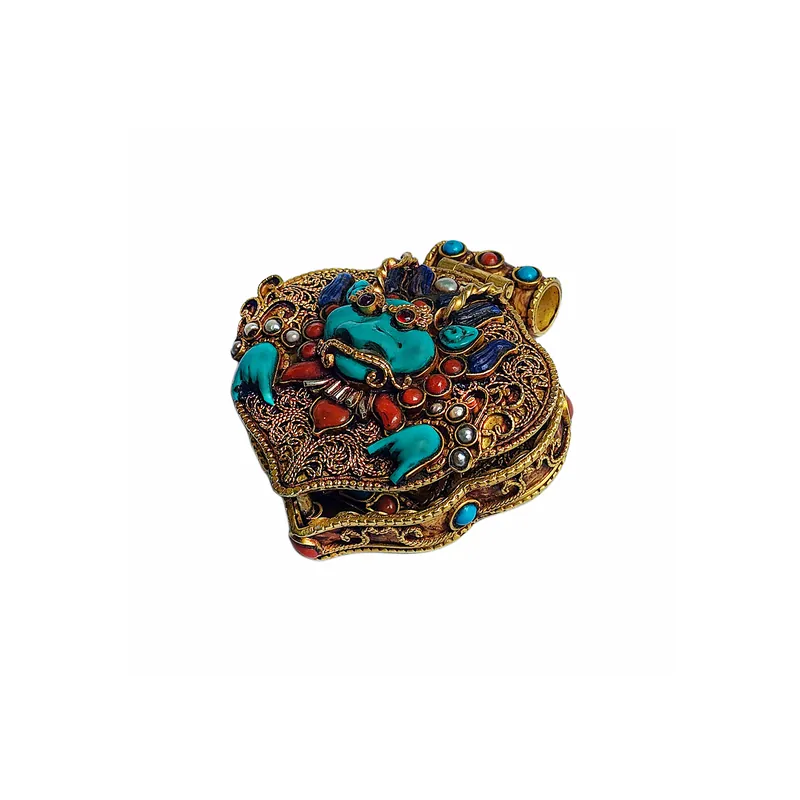 Boîte Ghau tibétaine en argent avec plaquage d’or