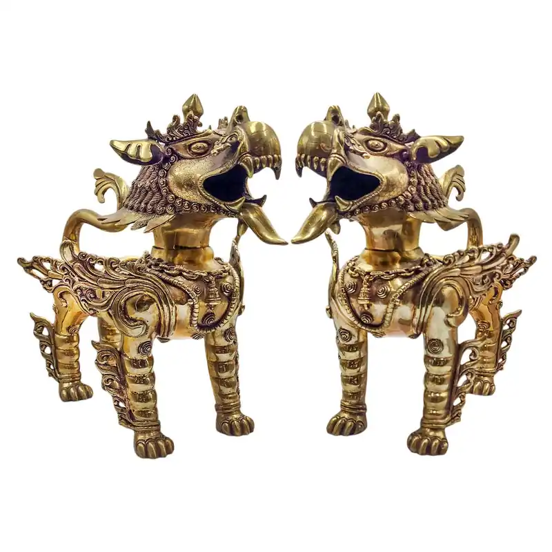 Paire de lions en laiton – Statues gardiennes symbolisant la protection et la force