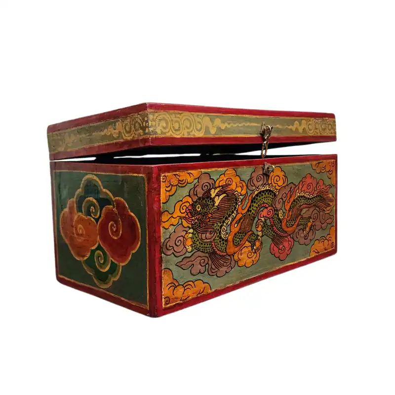 Coffre au trésor en bois tibétain avec design de dragon et couleurs classiques