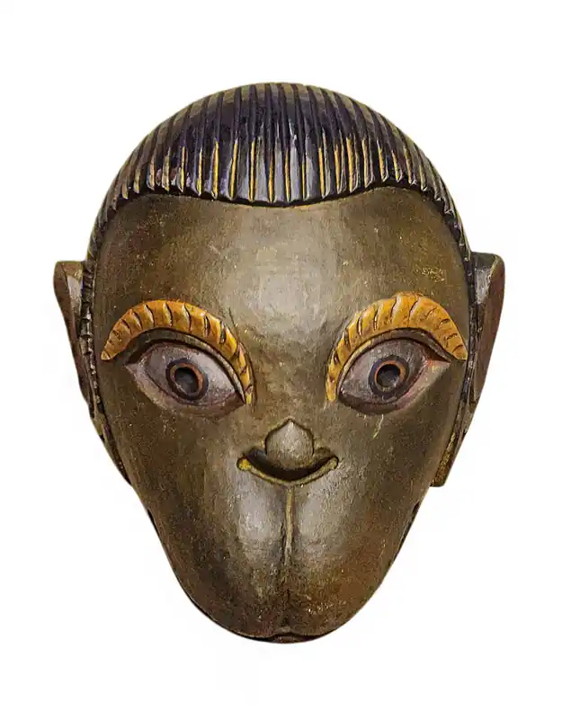 Masque en bois de Hanuman suspendu au mur en bois de peuplier