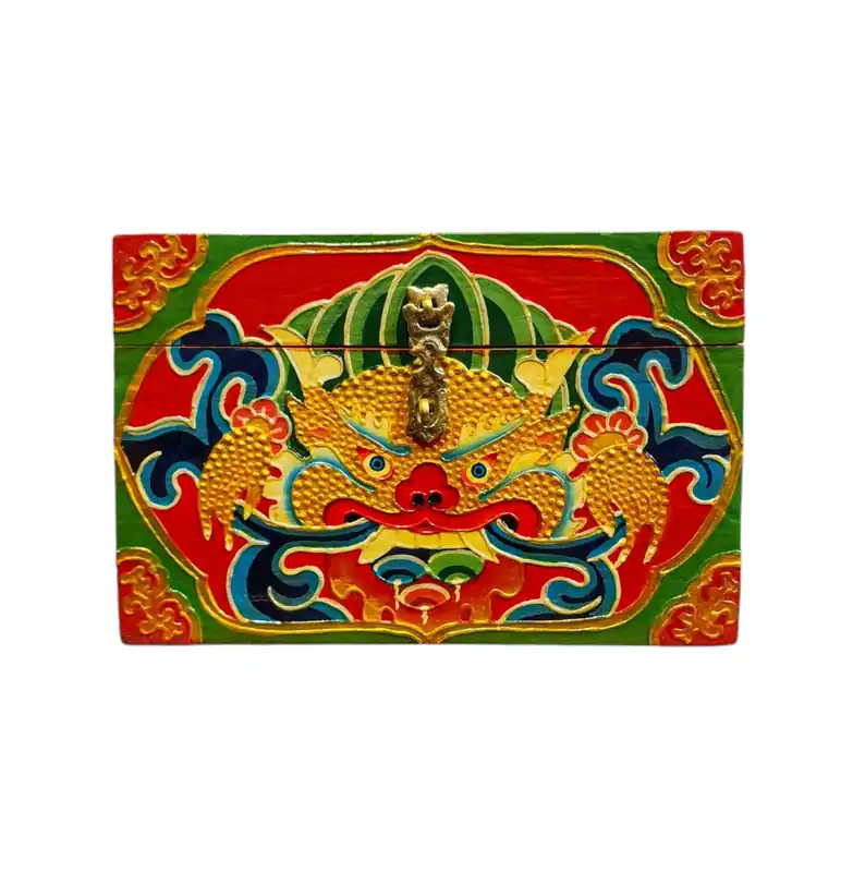 Boîte tibétaine en bois avec un motif Cheppu dans des couleurs traditionnelles