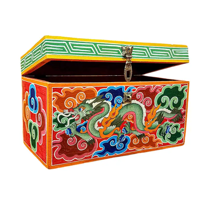 Coffre en bois avec design traditionnel de dragon tibétain