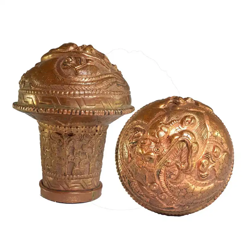 Bouton en brocart sculpté de dragon thangka