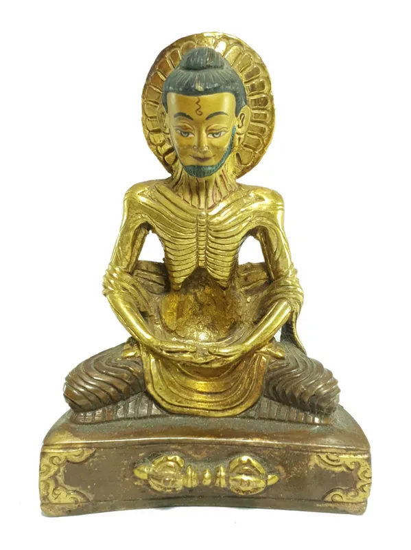 Statue du Bouddha en jeûne