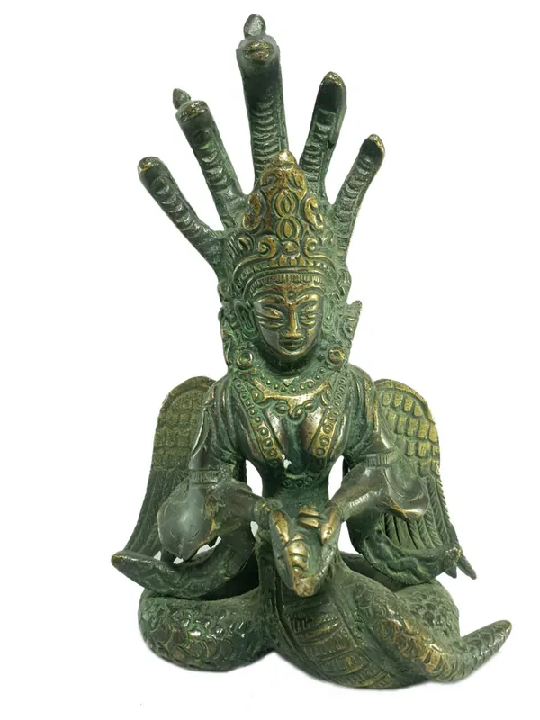 Statue traditionnelle de Naga Kanya