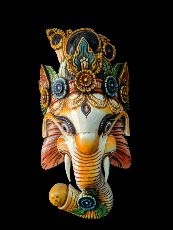 Masque en bois de Ganesh – Peinture blanche