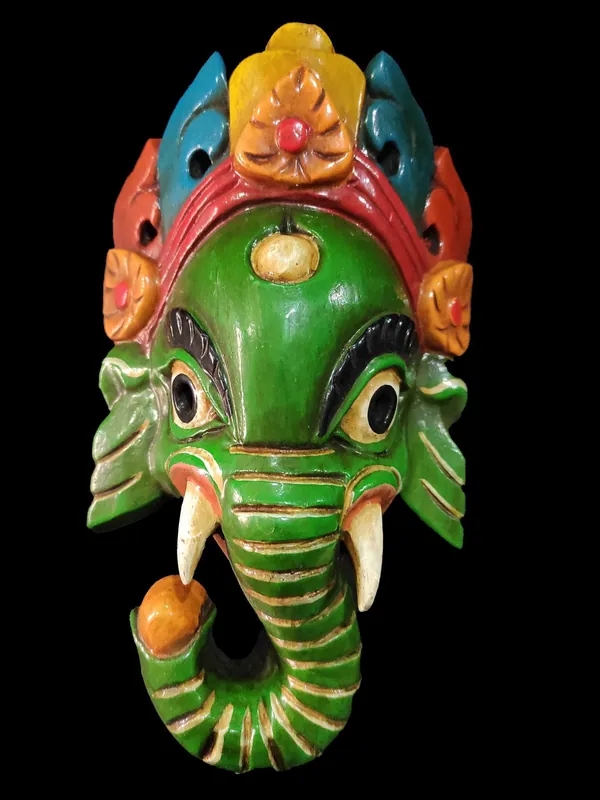 Masque en bois de Ganesh – Peinture verte