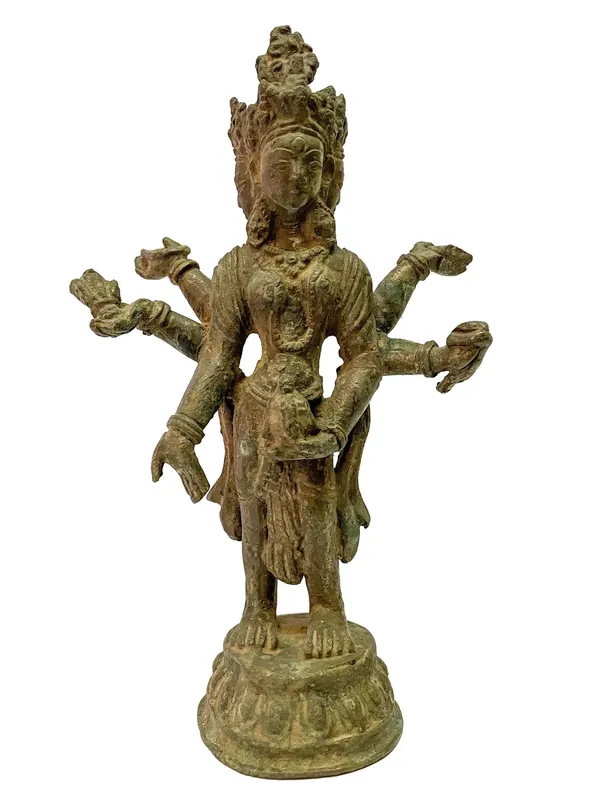 Statue bouddhiste de Vasudhara