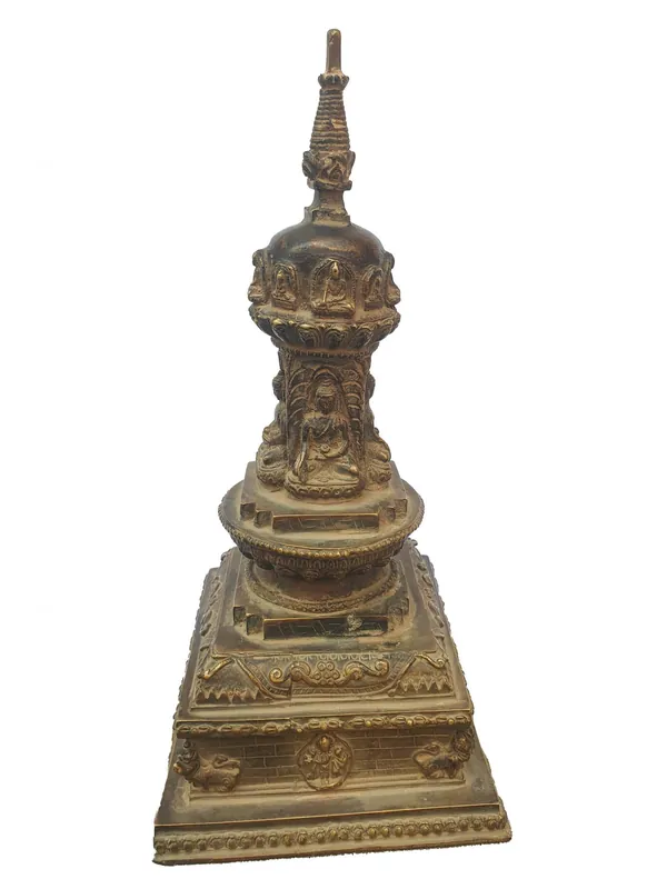 Stupa ancien bouddhiste en finition antique