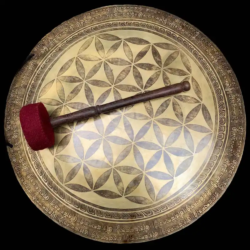 Gong de 50 cm sculpté en forme de fleur