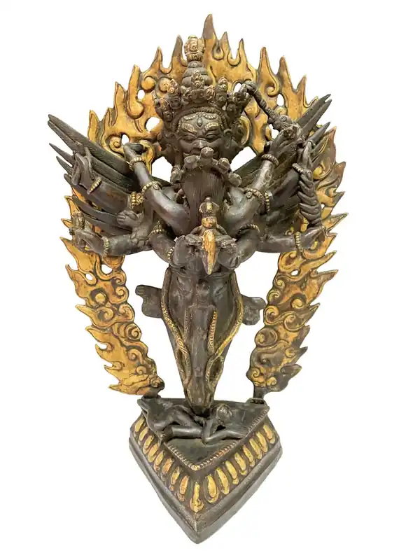 Statue traditionnelle de Vajrakilaya