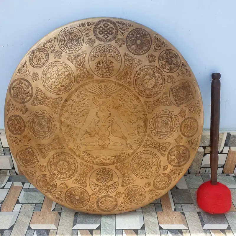 Gong sculpté des 7 chakras