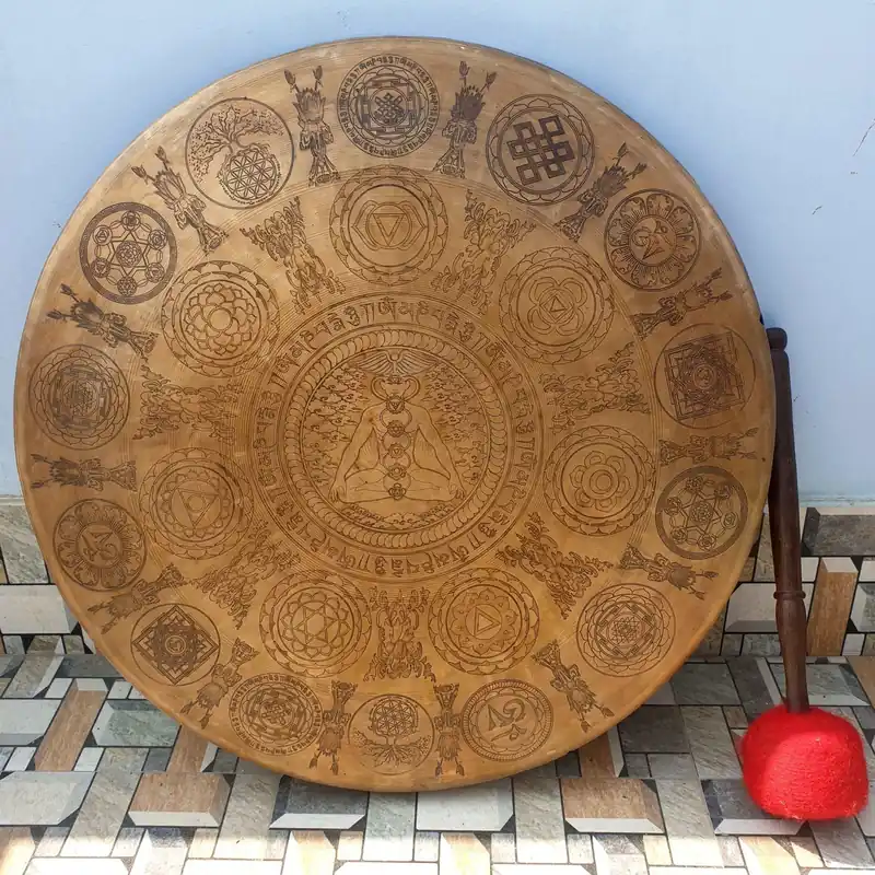 Gong tibétain avec 7 symboles des chakras
