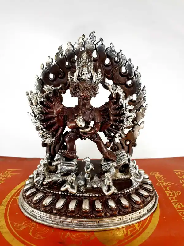 Statue bouddhiste de Yamantaka