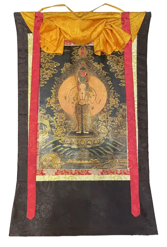 Avalokiteshvara encadré en soie avec peinture d’Amitabha Bouddha