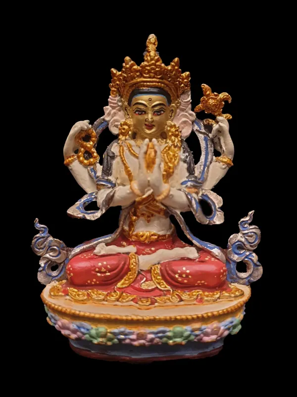 Statue bouddhiste de Chenrezig assis