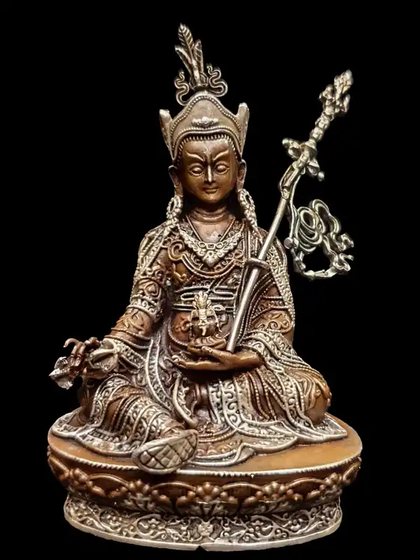 Statue traditionnelle de Padmasambhava, Guru Rinpoche