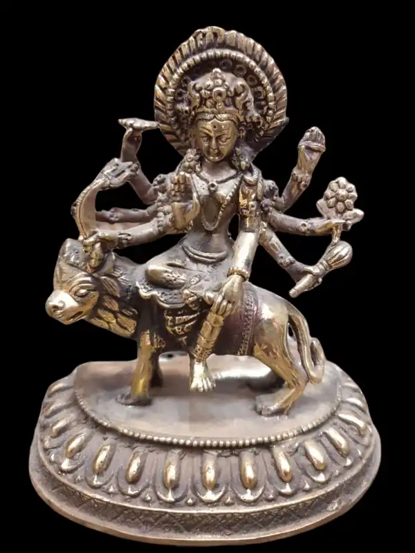 Statue traditionnelle de Durga